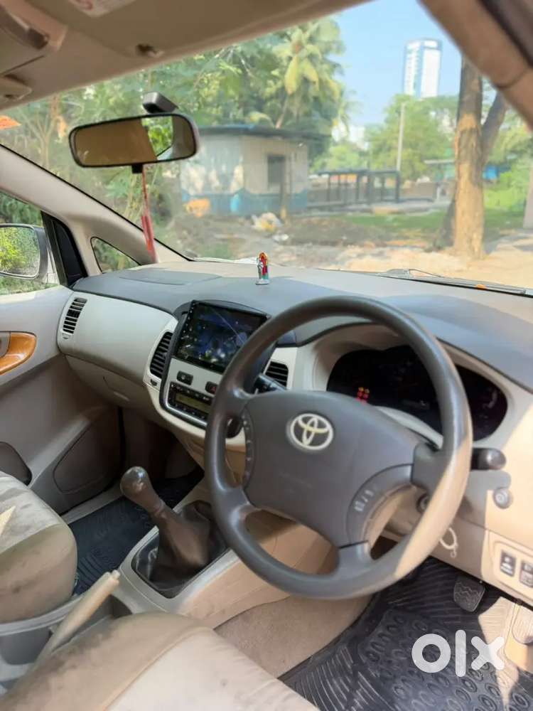 Toyota Innova Vx 7 2011