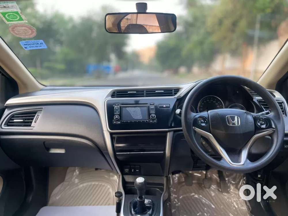 Honda City 1.5 V 4th Gen I-vtec Mt, 2016, Petrol