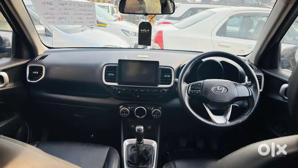 My Hyundai Vanue Petrol It's Very Good Condition New Battery Also