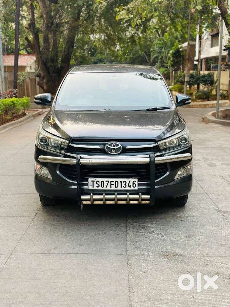 Toyota Innova Crysta 2.4 V 7 Str, 2016, Diesel