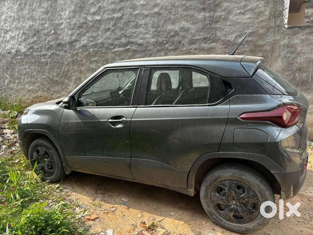 Tata Punch Petrol 2023