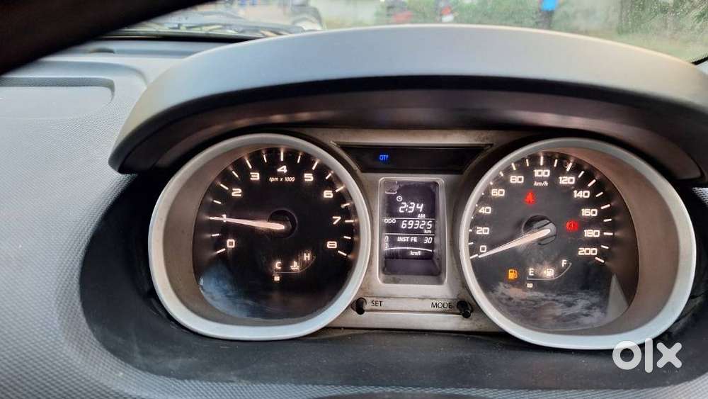 Tata Tiago Xz, 2016, Petrol