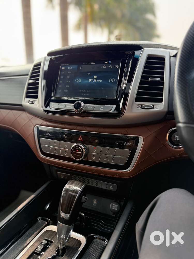 Mahindra Alturas G4 Bs6 2020 Model 4x4 Automatic