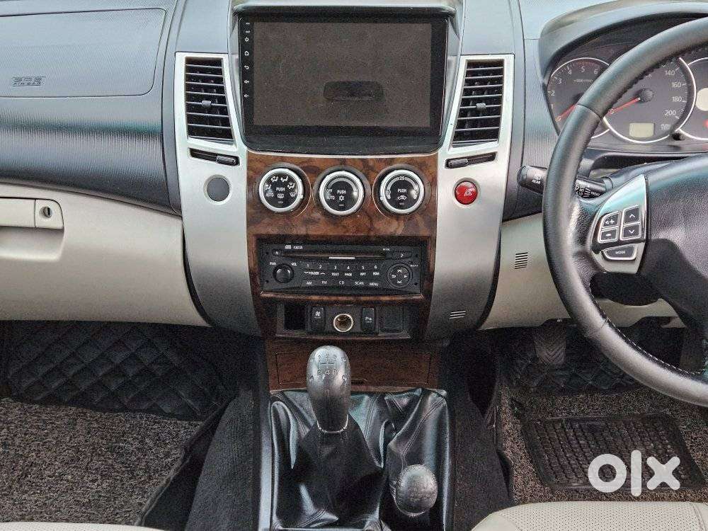 Mitsubishi Pajero Sport 2.5 Manual, 2012, Diesel