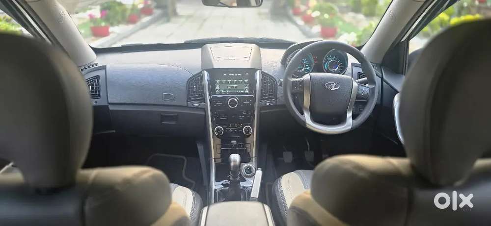 Mahindra Xuv500 2020 Diesel 32000 Km Driven