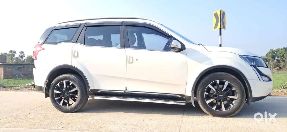 Full Top Model With Company Service  Record. No Any Work In Xuv