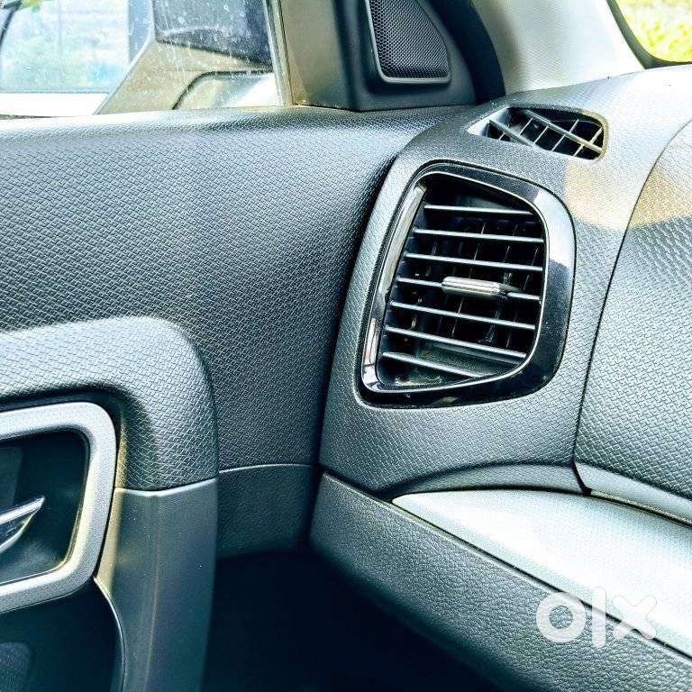 Maruti Suzuki Vitara Brezza Zxi + Mt, 2021, Petrol