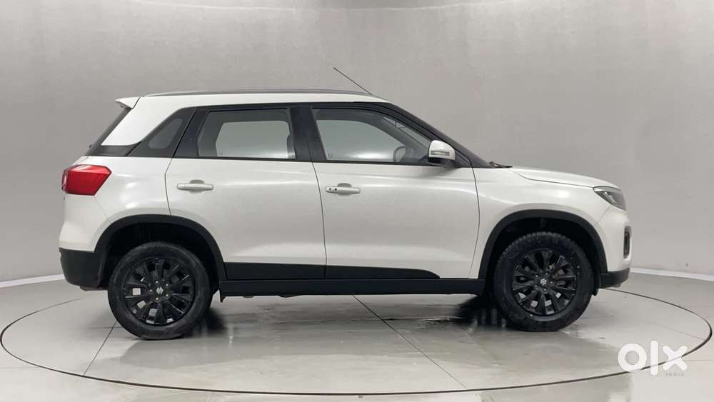 Maruti Suzuki Vitara Brezza 1.5 Zxi At, 2022, Petrol