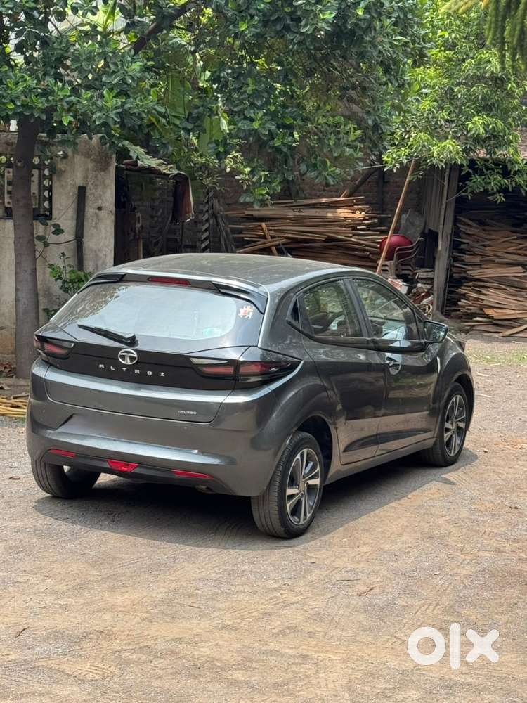 Tata Altroz Petrol 2022
