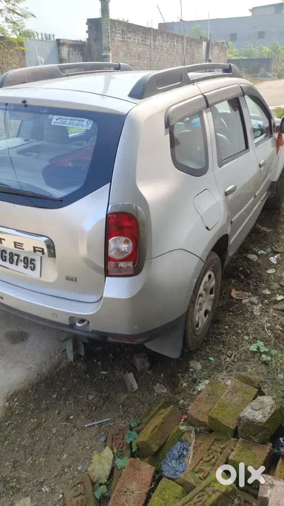 Renault Duster 2015 Petrol Well Maintained