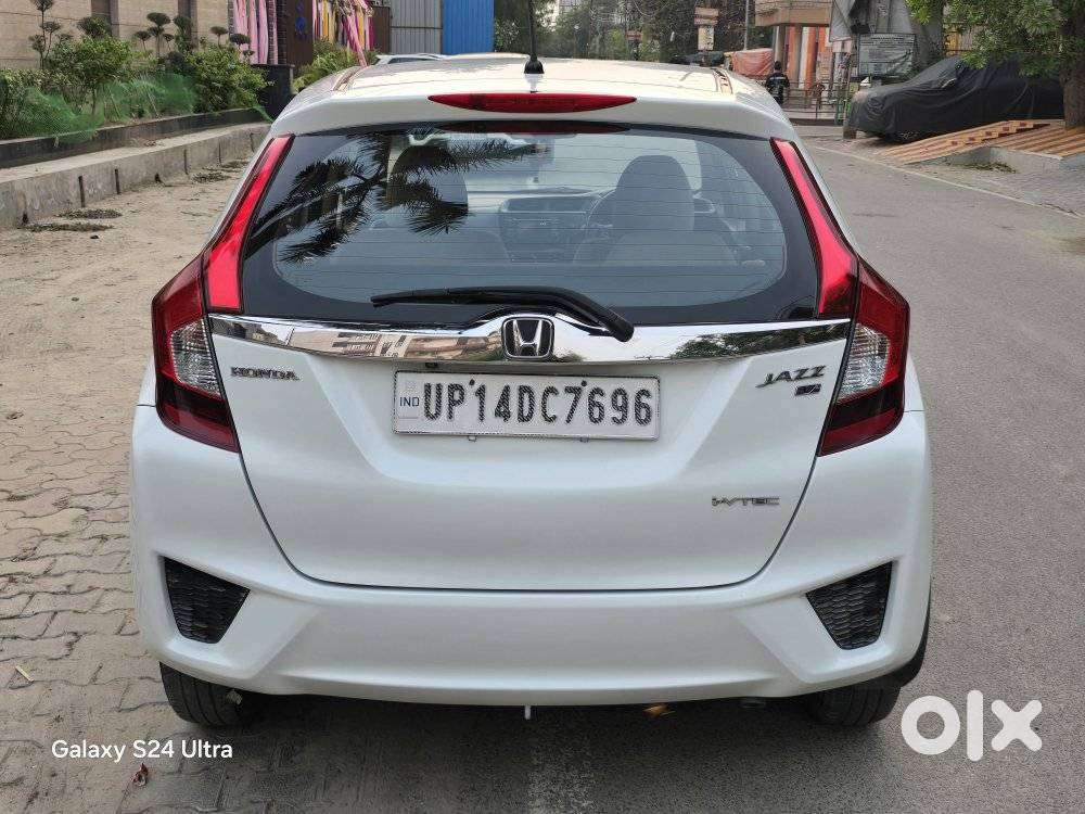 Honda Jazz V Mt Privilege, 2017, Petrol