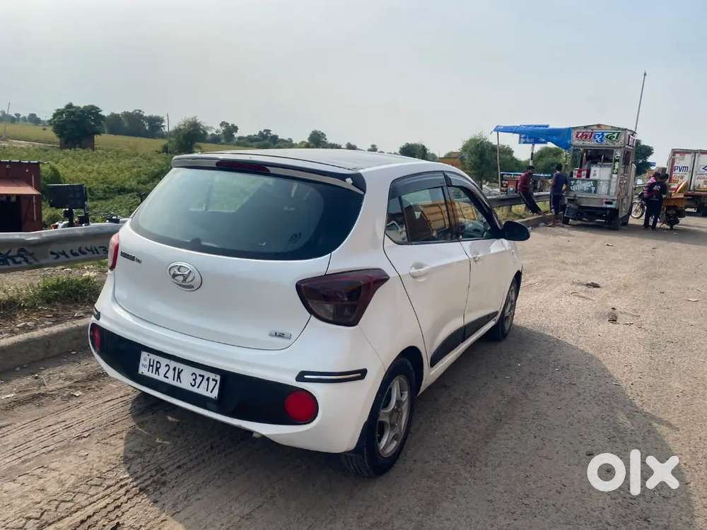 Hyundai Grand I10 Magna 2015 Gaadi Affidavit Pr Milegi Naam Nhi Hogi