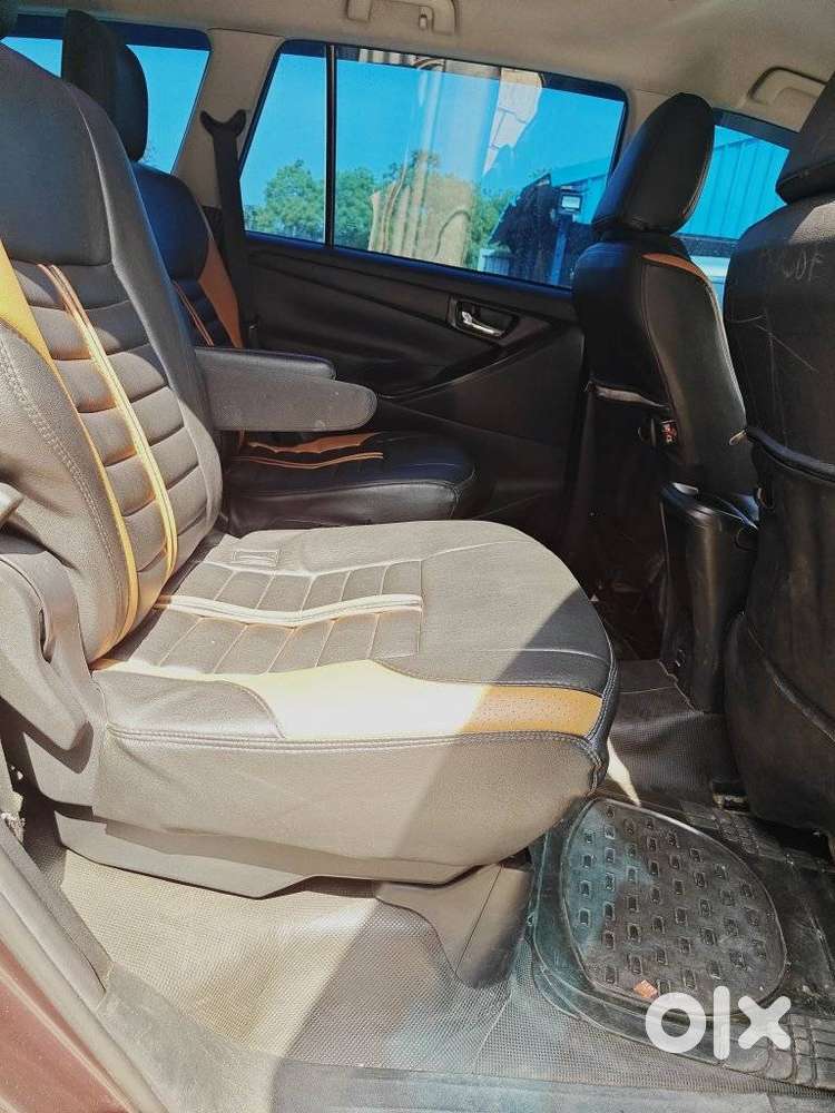 Toyota Innova Crysta 2.4 G Mt 8s, 2016, Diesel
