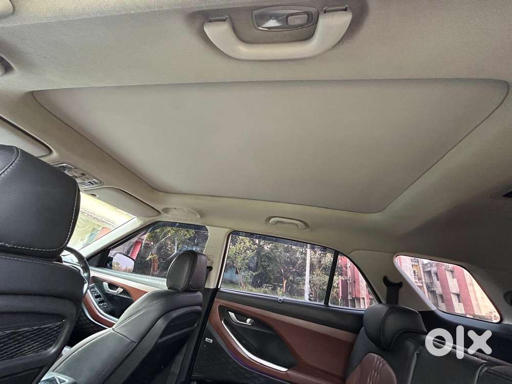 Hyundai Alcazar Signature (o) 7 Seater 1.5 Diesel At Adventure Dual ..