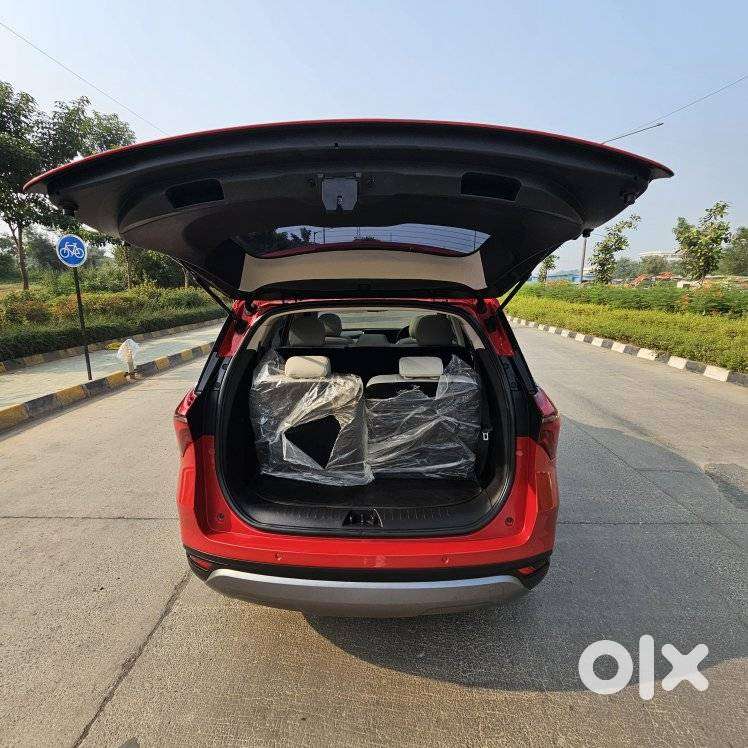 Mahindra Xuv700 2.2 Ax 7 Diesel At Str, 2024, Diesel