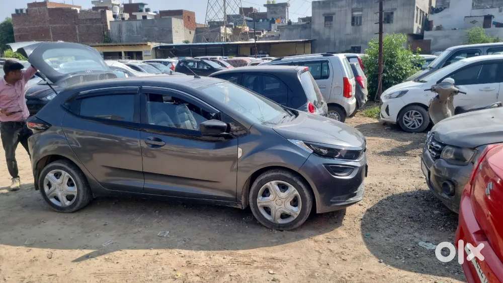 Tata Altroz 2021 Cng & Petrol 52000 Km Driven