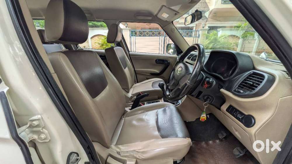 Mahindra Tuv 300 T8, 2019, Diesel