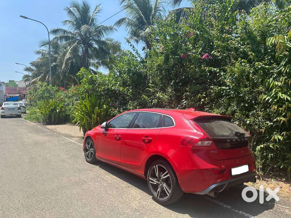 Quick Sale - Well Maintained Oct 2018 Volvo V40 Diesel Car