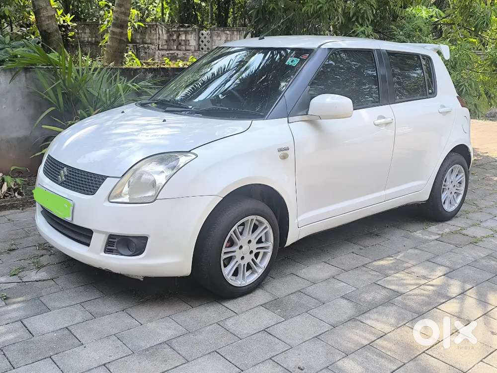 Maruti Suzuki Swift 2011 Diesel 120000 Km Driven