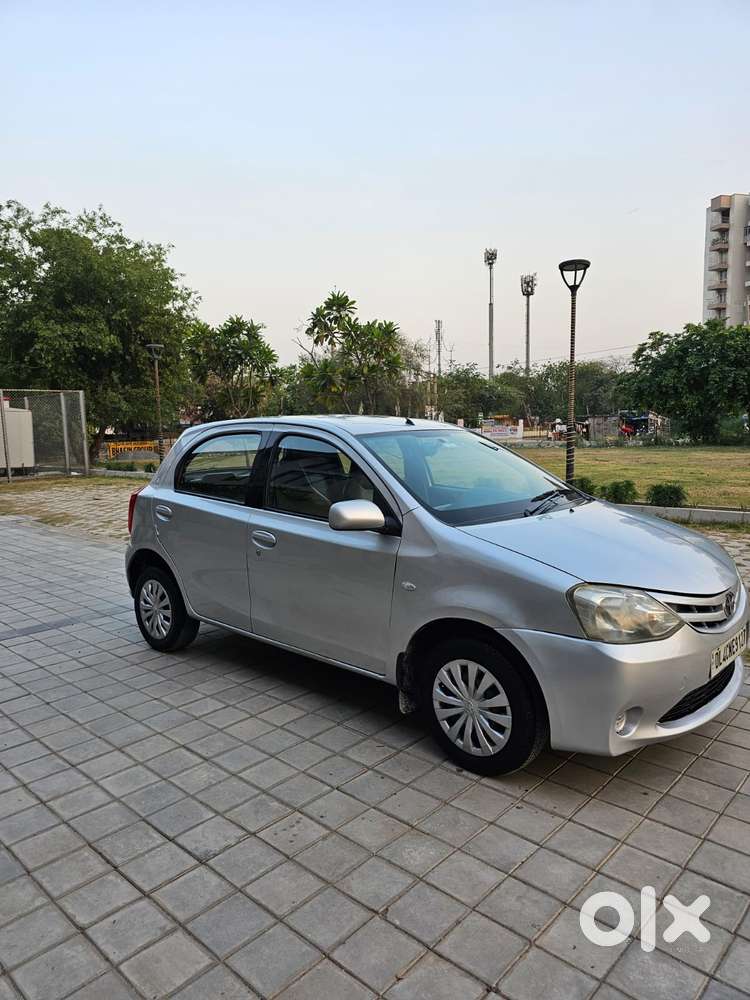 Toyota Etios Liva 2011-2012 G, 2011, Petrol