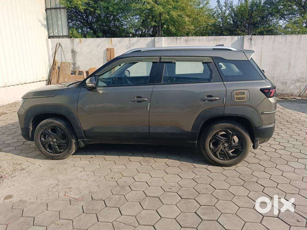 Maruti Suzuki Brezza 1.5 Zxi Smart Hybrid Dual Tone, 2023, Petrol