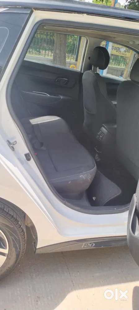 Hyundai I20 Asta (o) 1.2 Mt, 2021, Petrol