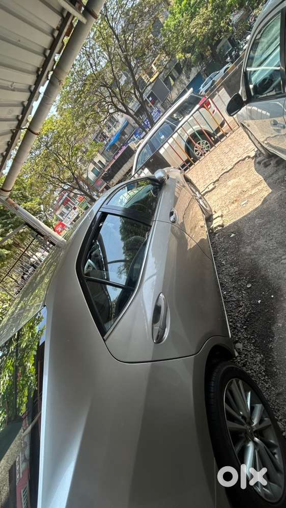 Toyota Corolla Altis 2016