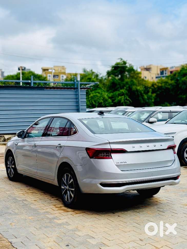 Skoda Slavia 1.0 Tsi Style, 2022, Petrol