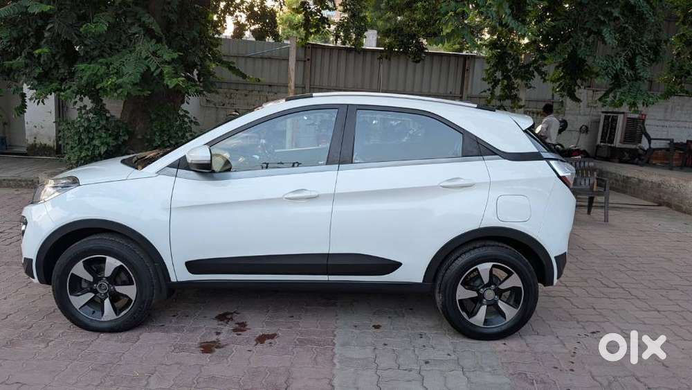 Tata Nexon 1.2 Revotron Xz Plus, 2018, Petrol