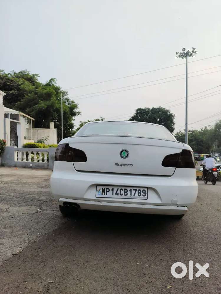 Skoda Superb Elegance 1.8 Tsi 1800cc 4 Cylinder  7 Speed Gearbox