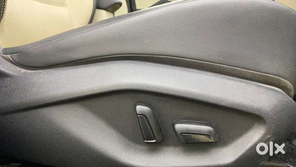 Skoda Slavia 1.0 Tsi Style At, 2024, Petrol