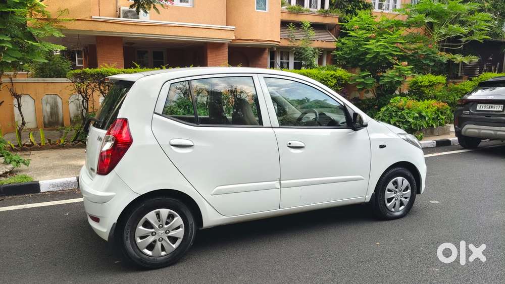 Hyundai i10 Sportz 1.2 Automatic Kappa2, 2011, Petrol