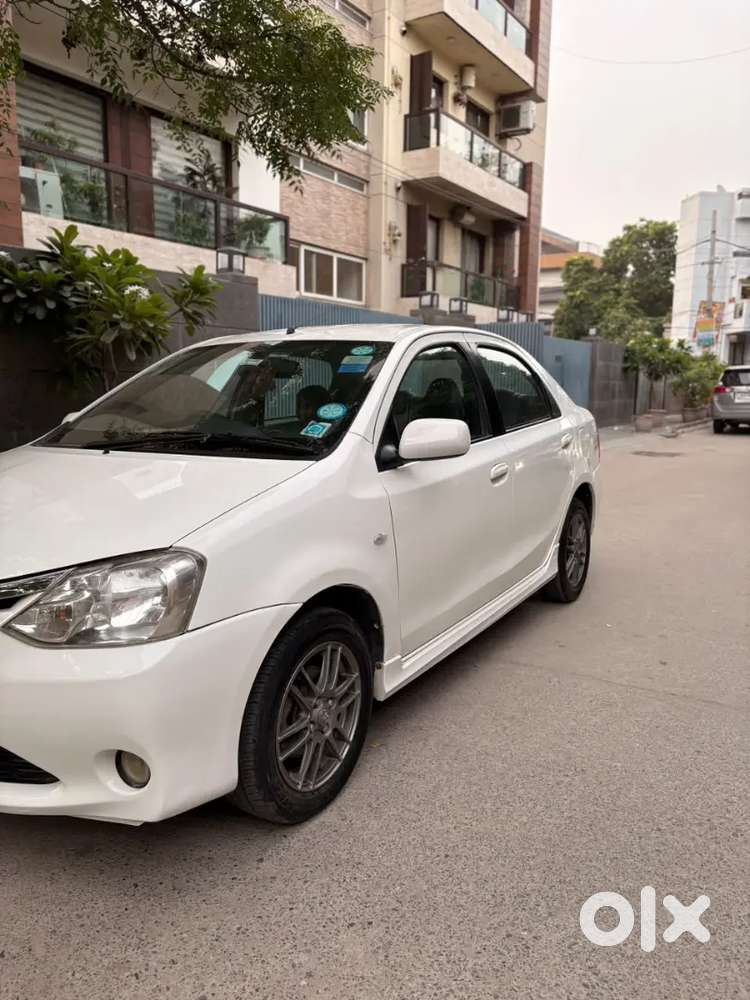 Toyota Etios Sportivo 2012