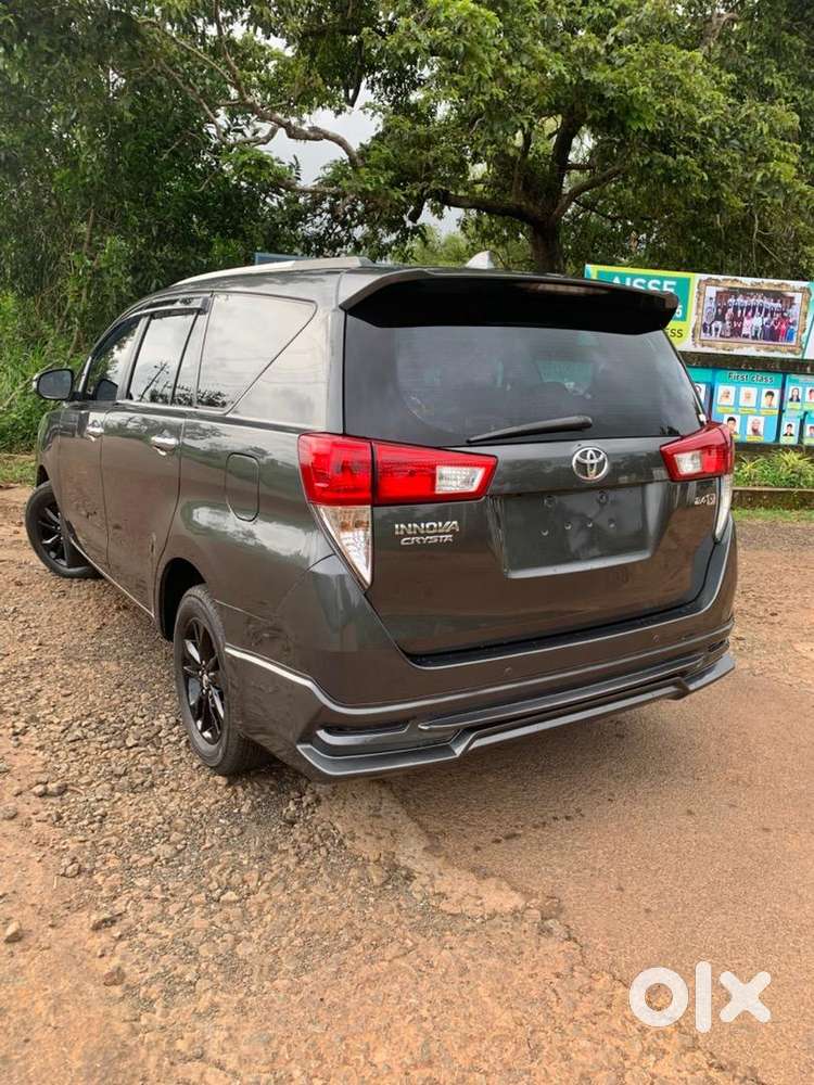 Toyota Innova Crysta 2018 Diesel Well Maintained