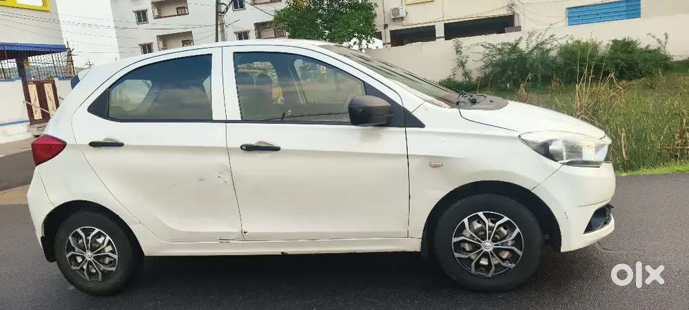 Tata Tiago Revotron 2019