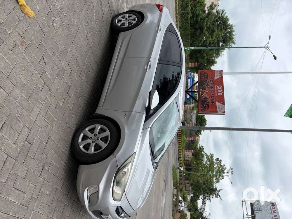 Hyndai Verna Silver Well Maintained  1.6 Vtvt