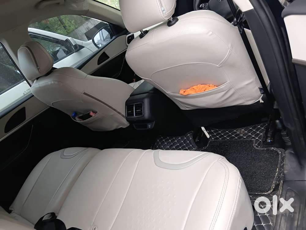 Mahindra Xuv700 Diesel 2025