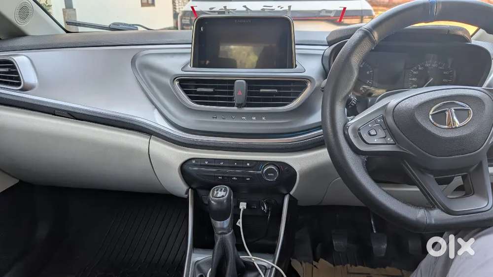 Tata Altroz 2023 Petrol Well Maintained