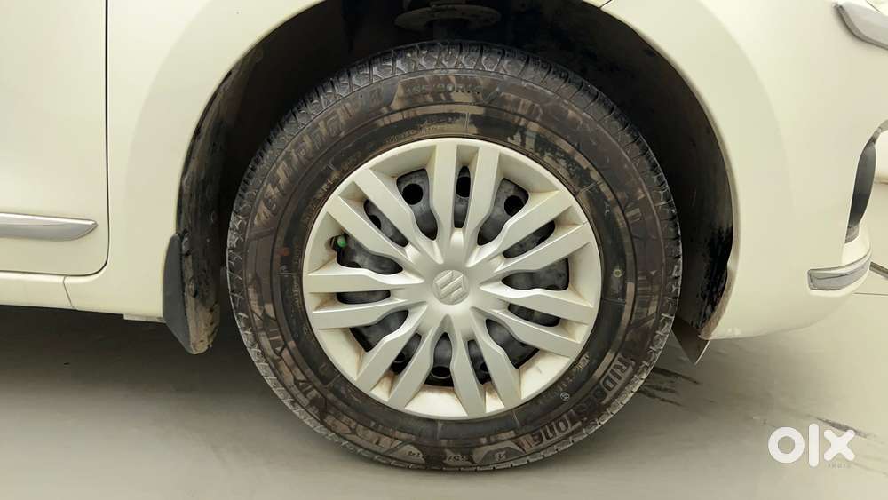 Maruti Suzuki Dzire 1.2 Vxi Amt, 2018, Petrol
