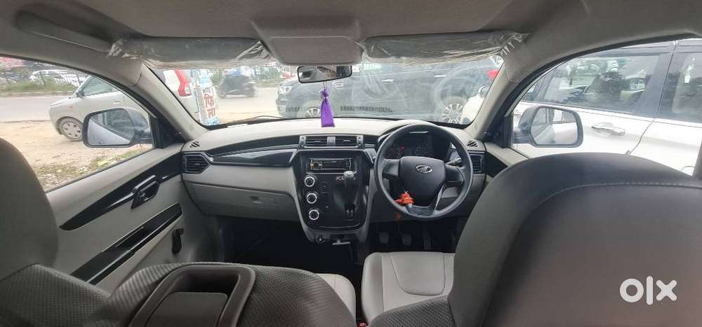 Mahindra Kuv 100, 2017, Petrol
