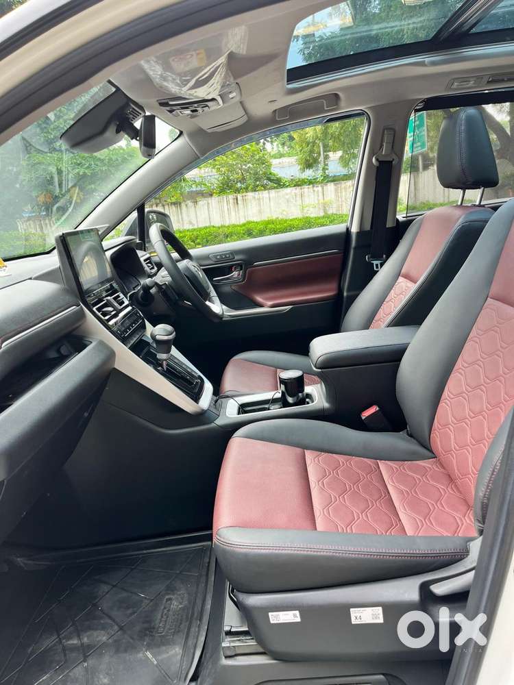 Toyota Innova Hycross 2.0 Zx (o) Hybrid 7 Str, 2026, Diesel