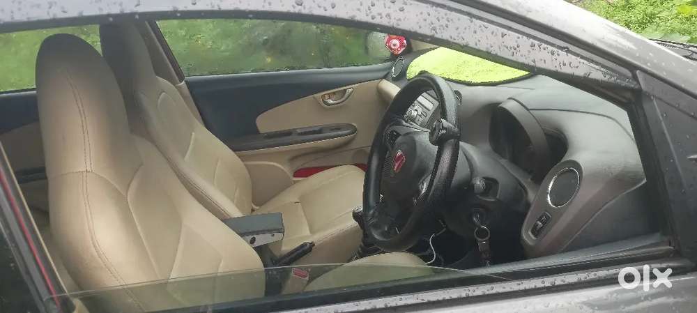 Honda Brio 2011 Petrol