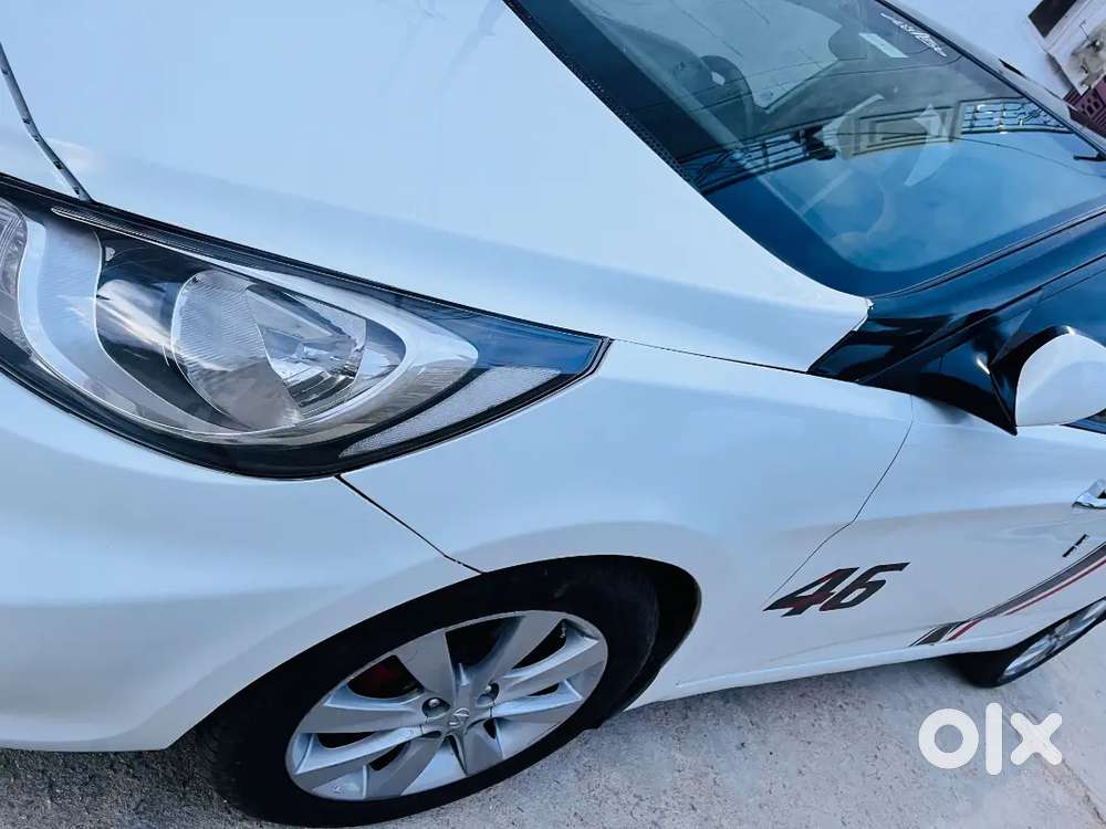 Hyundai Verna 2013 Fluidic Diesel Manual