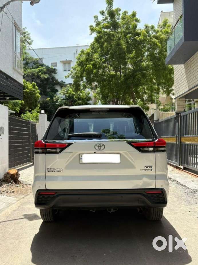 Toyota Innova Hycross 2.0 Vx Hybrid 7 Str, 2023, Cng & Hybrids