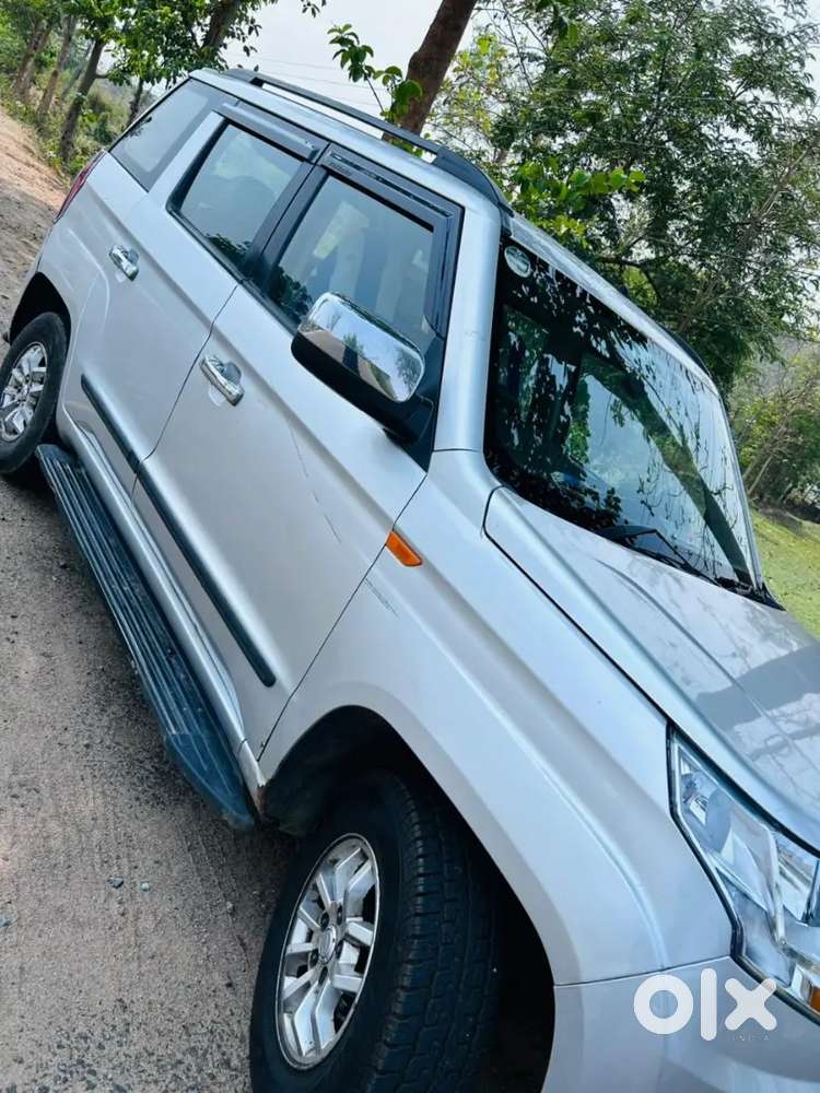 Mahindra Tuv 300 2017 Diesel 152500 Km Driven