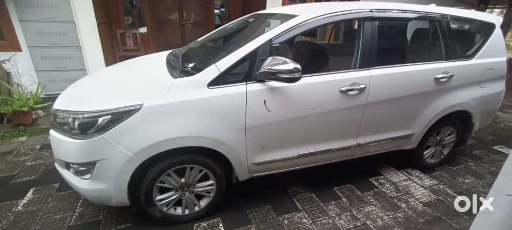 Toyota Innova Crysta 2016