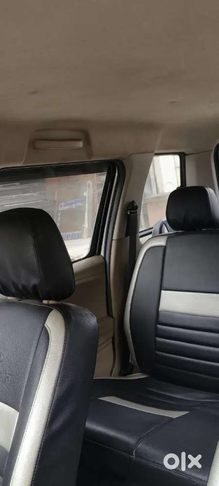 Tuv300 Car Top Condition
