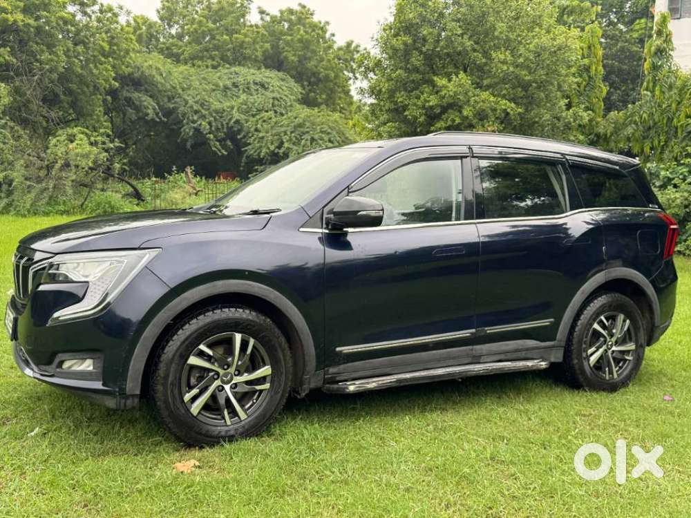 Mahindra Xuv700 2.0 Ax 5 Petrol Mt 7 Str, 2022, Petrol