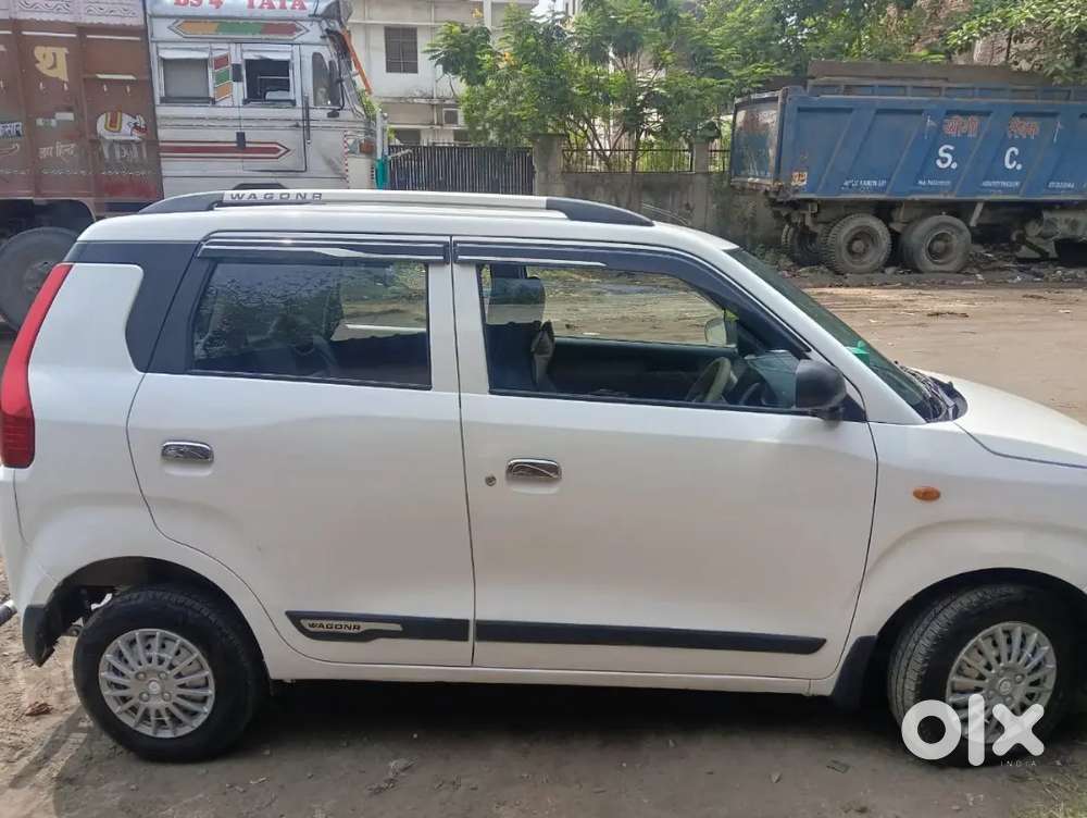 Maruti Suzuki Wagonr Petrol+cng Showroom Condition With Display