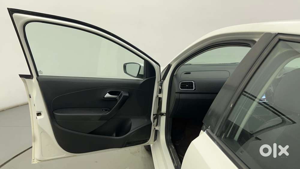 Volkswagen Polo Petrol Highline 1.2l, 2017, Petrol